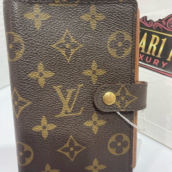 Louis Vuitton Agenda PM size in Monogram, preloved. - Picture 2 of 16